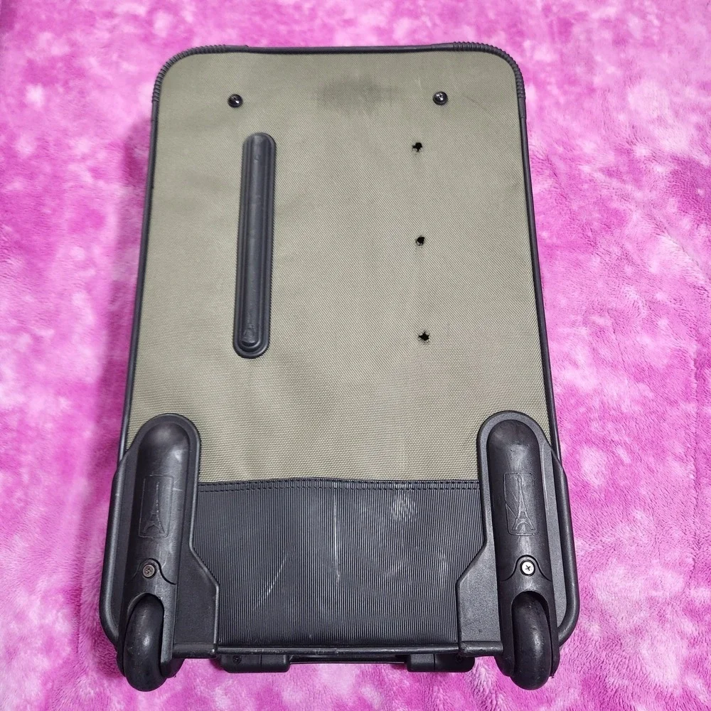Travelpro Walkabout Lite 22 Inch Rolling Carry‎ On Expandable Teflon Suitcase